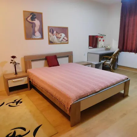 Omeros Apartman *